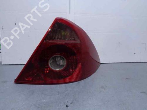 Used Right taillight FORD MONDEO III Saloon (B4Y) 2.0 TDCi (130 hp) 7074269