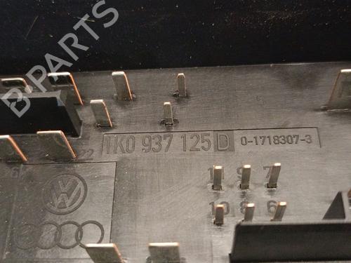 Fuse box VW TOURAN (1T3) 1.6 TDI | BP36700919E1 - Image 4