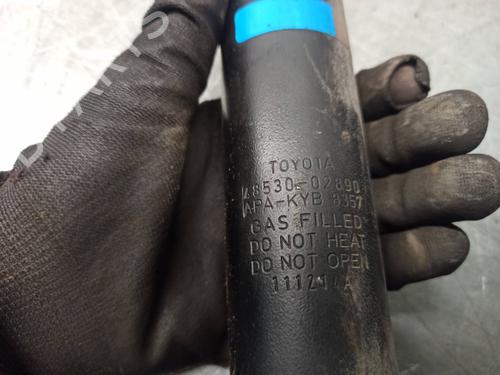 Left rear shock absorber TOYOTA AURIS (_E15_) 1.8 Hybrid (ZWE150_, ZWE150R) | BP8355768M18 