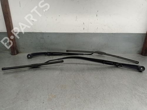 Front windshield wiper arm HYUNDAI ix35 (LM, EL, ELH) 2.0 CRDi | BP20687944C143 