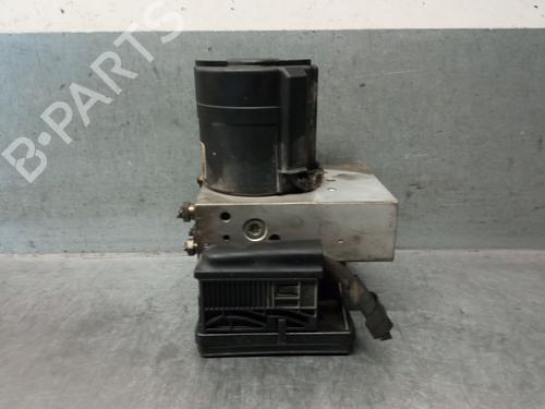 Used ABS pump MERCEDES-BENZ CLK (C208) [1997-2003]  29574525