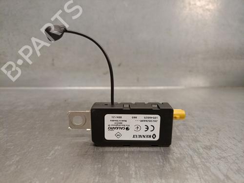 Used Antenna/Base RENAULT MEGANE IV Hatchback (B9A/M/N_) 1.3 TCe 140 (B9NB) (140 hp) 21578939