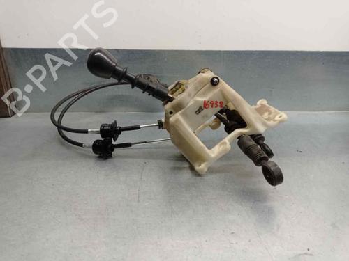 Used Gear lever KIA CARENS III MPV (UN) 2.0 CRDi 140 (140 hp) 11424349