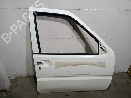 Used Right front door NISSAN TERRANO II (R20) 2.7 TDi 4WD (125 hp) 20640077