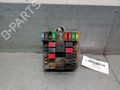 Used Fuse box Fuse box FIAT STILO (192_) 1.9 D Multijet (150 hp) 33844006 33844006