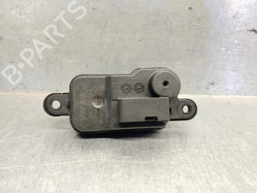 BP29999066E18 main image