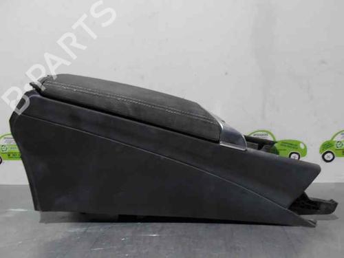 Used Armrest / Center console MERCEDES-BENZ C-CLASS (W205) C 220 BlueTEC / d (205.002, 205.004) (170 hp) 7162740