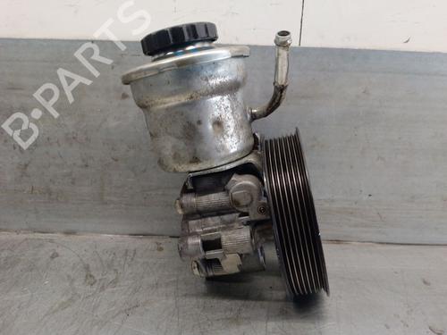 Used Steering pump TOYOTA AVENSIS Estate (_T25_) 2.2 D-4D (ADT251_, ADT251R) (150 hp) 22732186