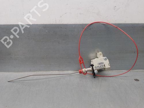 Used Fuel door actuator AUDI A6 C6 Avant (4F5) 2.0 TDI (140 hp) 17710605
