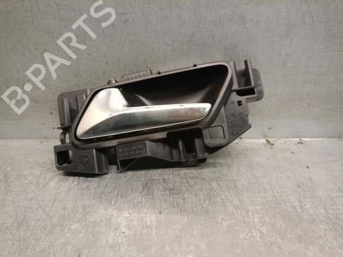 Venstre bagtil invendig håndtag CITROËN C4 III (BA_, BB_, BC_) 1.2 PureTech 130 (BAHNSA, BAHNSB) (130 hp) 23069186