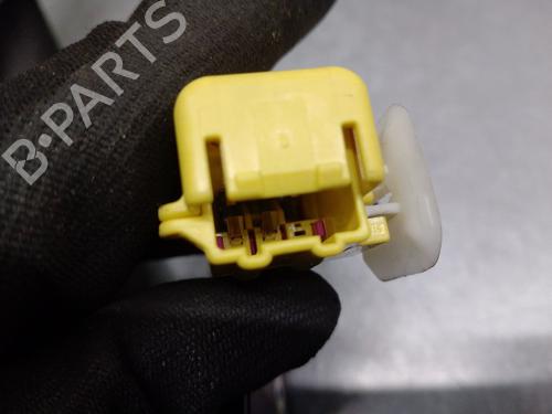 Front right seatbelt VW TOURAN (1T1, 1T2) 2.0 TDI | BP31611729I25