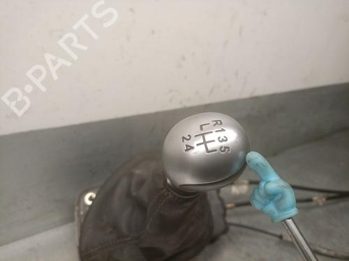 Gear lever PEUGEOT 2008 I (CU_) 1.2 THP 110 / PureTech 110 | BP21582923M90 