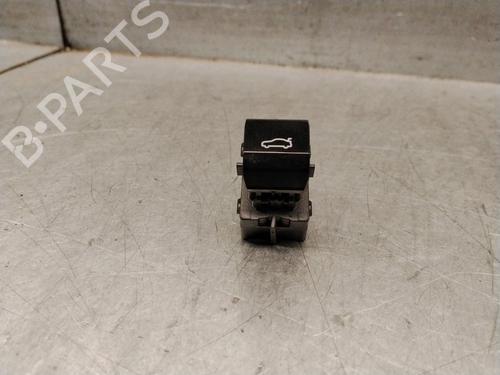 switch-bmw-x3-g01-f97-g08-2017-35944268 main image