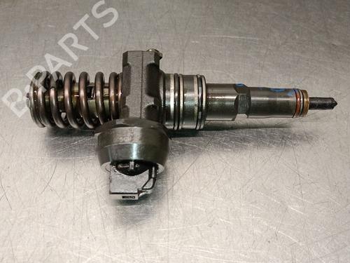 Used Injector Injector VW TOUAREG (7LA, 7L6, 7L7) 2.5 R5 TDI (174 hp) 39598739 39598739