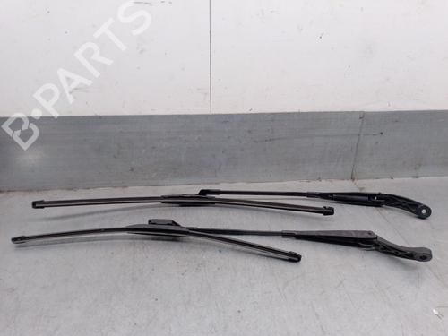 Used Front windshield wiper arm OPEL ASTRA K (B16) 1.6 CDTi (68) (110 hp) 31982848