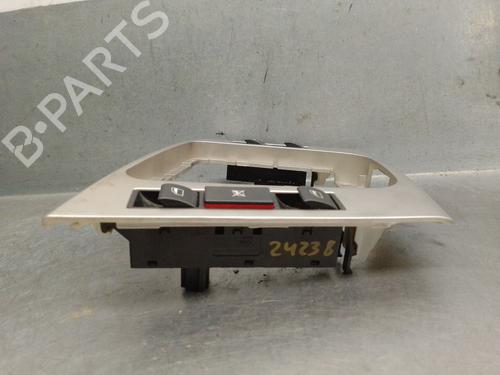 Left front window switch BMW 3 (E46) 318 i | BP31063947I27