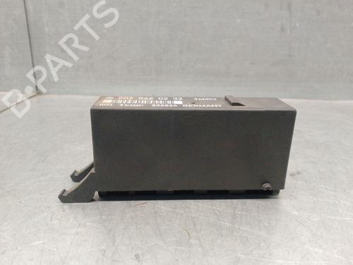 Used Electronic module MERCEDES-BENZ C-CLASS (W202) C 180 (202.018) (122 hp) 31610534