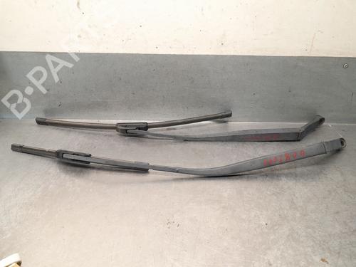 Used Front windshield wiper arm Front windshield wiper arm 37606034 37606034