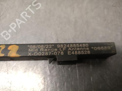 Antenna/Base PEUGEOT 308 III (FB_, FH_, FP_, F3_, FM_) BlueHDi 130 (FBYHZL, FBYHZT) | BP25244703C140