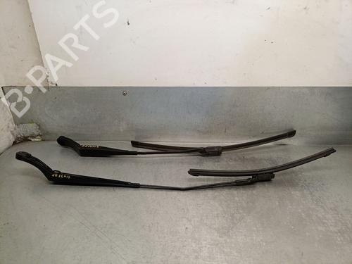 Used Front windshield wiper arm FORD KA+ III (UK, FK) 1.2 Ti-VCT (85 hp) 22651842