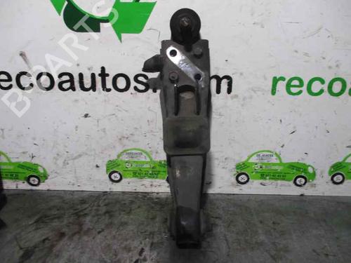 Right front suspension arm HYUNDAI H-1 / STAREX Bus (A1) 2.5 TCi | BP3022156M13 