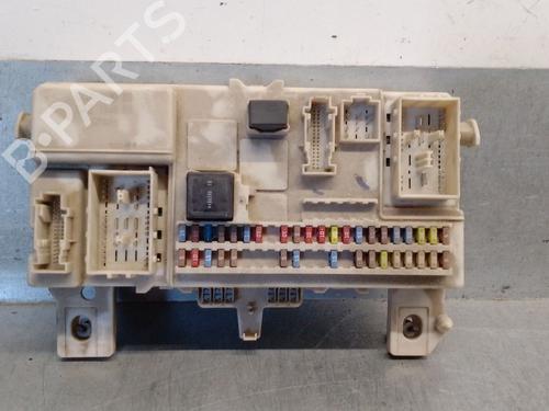 Used Fuse box VOLVO V50 (545) 2.0 D (136 hp) 29001785