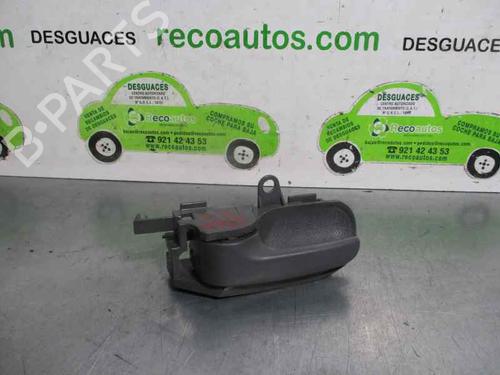 Used Front left interior door handle PEUGEOT 107 (PM_, PN_) 1.0 (68 hp) 3217560