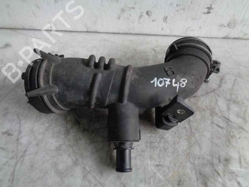 Used Pipe TOYOTA YARIS (_P13_) 1.5 Hybrid (NHP130_, NHP130) (101 hp) 20254708