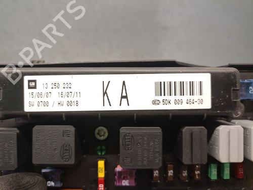 Fuse box OPEL ASTRA H GTC (A04) 1.9 CDTI (L08) | BP38177563E1 - Image 4