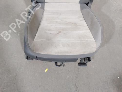 Right front seat VW TOURAN (5T1) 1.4 TSI | BP31039610C16
