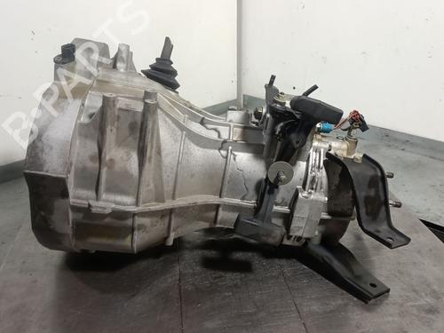 Gearkasse Gearkasse NISSAN CABSTAR (F24M, F24W) [2006-2013] 37183928 37183928