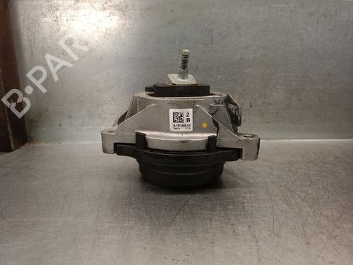 Used Engine mount BMW 3 (F30, F80) [2011-2018]  29585297