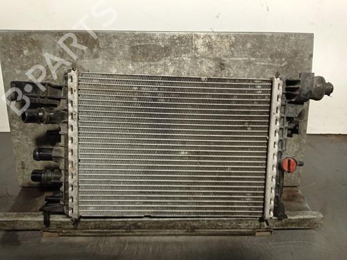Used Water radiator RENAULT EXPRESS Box Body/MPV 1.5 Blue dCi 75 (F6AA) (75 hp) 29457172