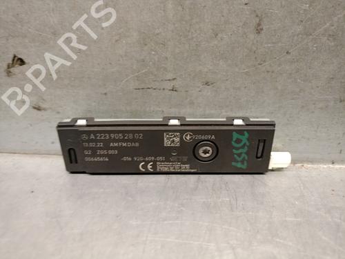 Used Antenna/Base Antenna/Base MERCEDES-BENZ V-CLASS (W447) V 250 CDI / d (447.811, 447.813, 447.815) (190 hp) 36115123 36115123