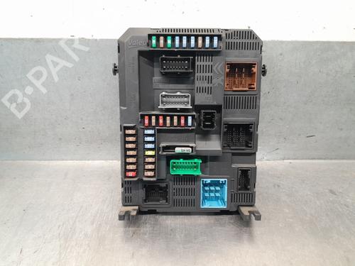 Used Fuse box Fuse box 36477471 36477471