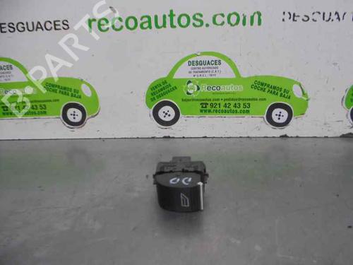 Used Right front window switch FORD FOCUS III [2010-2020]  4872729
