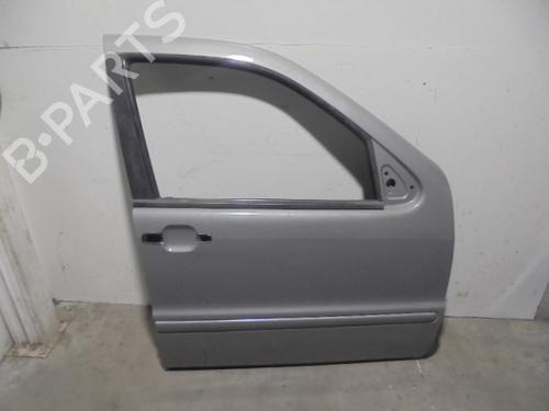 other-mercedes-benz-m-class-w163-ml-270-cdi-163113-a1637201605-de-rf-gris-5-puertas-1998-1999-2000-2001-2002-2003-2004-2005-20261684 main image