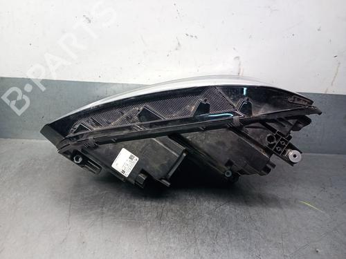 Right headlight VW TOURAN (5T1) 1.4 TSI | BP30748317C29