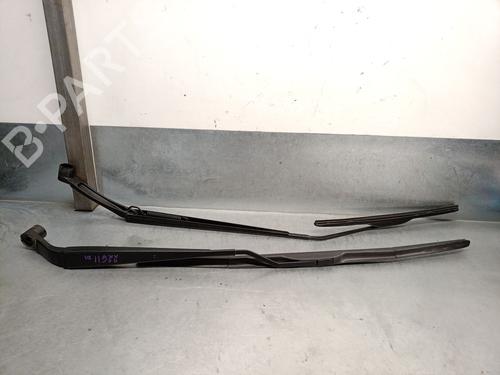 Used Front windshield wiper arm NISSAN MICRA V (K14) 0.9 IG-T (90 hp) 25715994