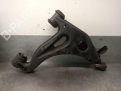 Used Left front suspension arm MERCEDES-BENZ C-CLASS (W202) C 220 CDI (202.133) (125 hp) 27641103