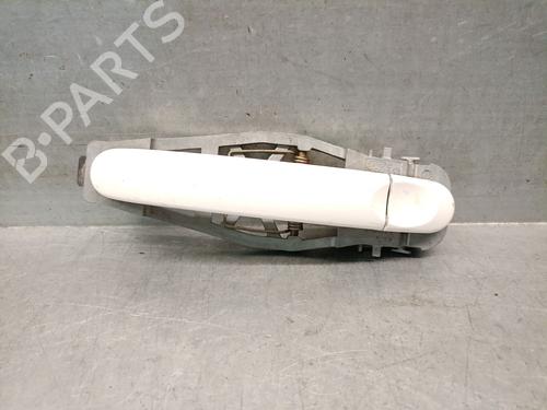 Używane Klamka zewnętrzna drzwi tylnych prawych VW TOURAN (1T3) 1.6 TDI (105 hp) 31880867