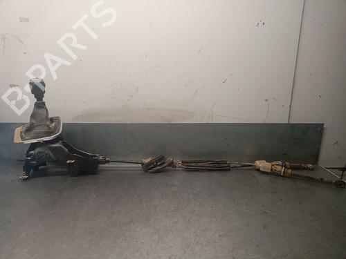 Used Gear lever RENAULT CAPTUR II (HF_) TCe 155 (HFMN) (154 hp) 23426682