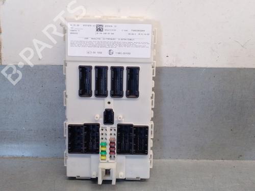 Sikringsdåse BMW 1 (F20) 116 d (116 hp) 30100787