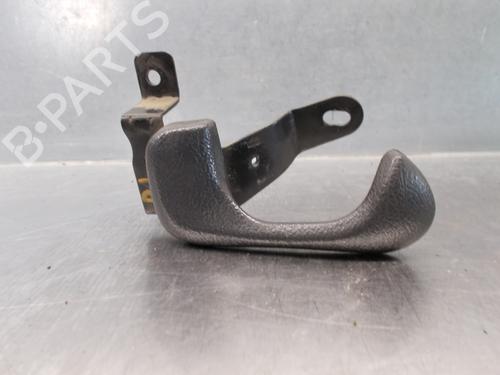 Used Front left interior door handle Front left interior door handle 17461681 17461681