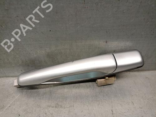 Poignée extérieure arrière droite MITSUBISHI OUTLANDER I (CU_W) 2.0 4WD (CU2W) (136 hp) 31905259