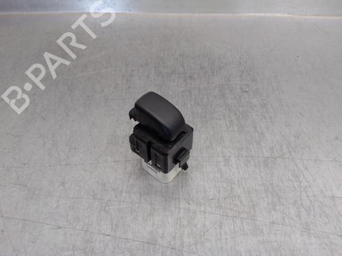 Used Right rear window switch MITSUBISHI PAJERO III (V7_W, V6_W) 3.2 Di-D (V68W, V78W) (165 hp) 13415204