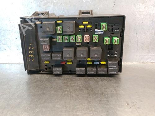 Used Fuse box CHRYSLER VOYAGER IV (RG, RS) [1999-2008]  27897541