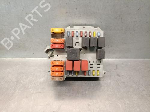 Used Fuse box Fuse box 37243620 37243620