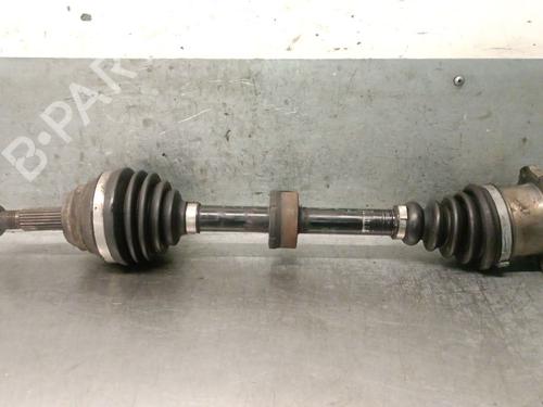 Aandrijfas links voor VW POLO (6N2) 1.4 TDI (75 hp) 31680336