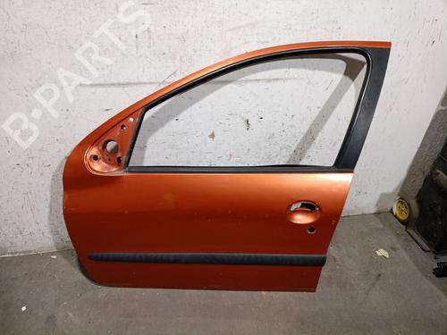 Used Left front door PEUGEOT 206 Hatchback (2A/C) 1.9 D (69 hp) 26911838